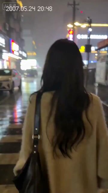 Nostalgic 2007 Style Breakup Video Prompt